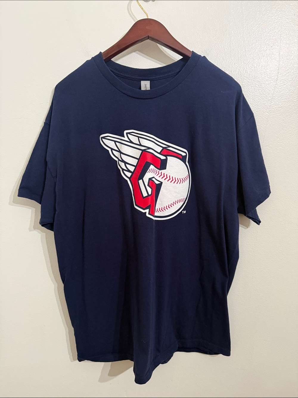 Cleveland Guardians Mens Logo Shirt EXtra Large Navy MLB Baseball Gildan